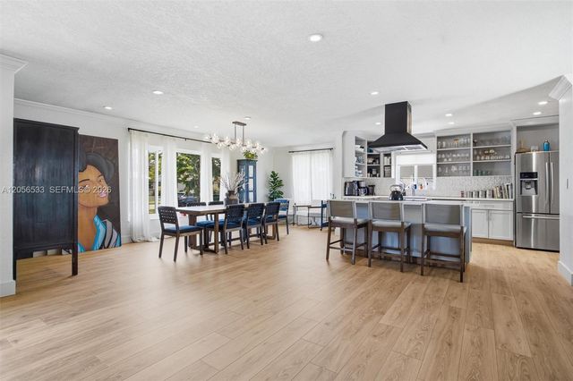 9123 SW 181st St, Palmetto Bay, FL 33157