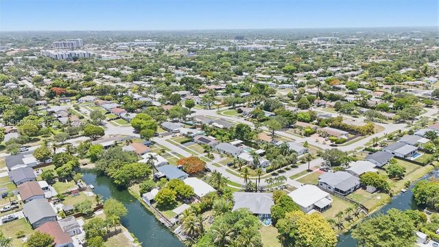 9123 SW 181st St, Palmetto Bay, FL 33157