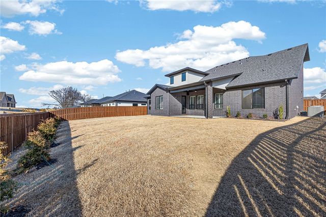 4202 S 87th Place, Bentonville, AR 72713