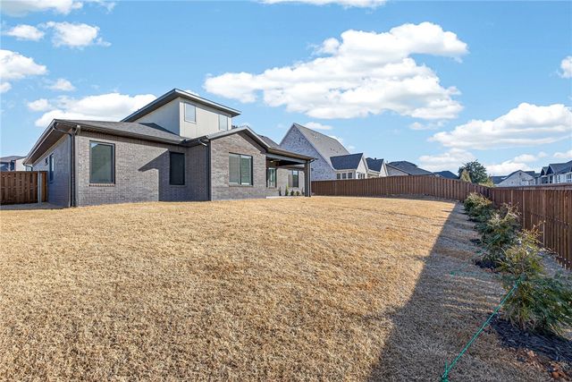 4202 S 87th Place, Bentonville, AR 72713