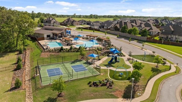 4202 S 87th Place, Bentonville, AR 72713