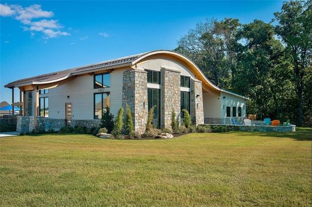 4202 S 87th Place, Bentonville, AR 72713