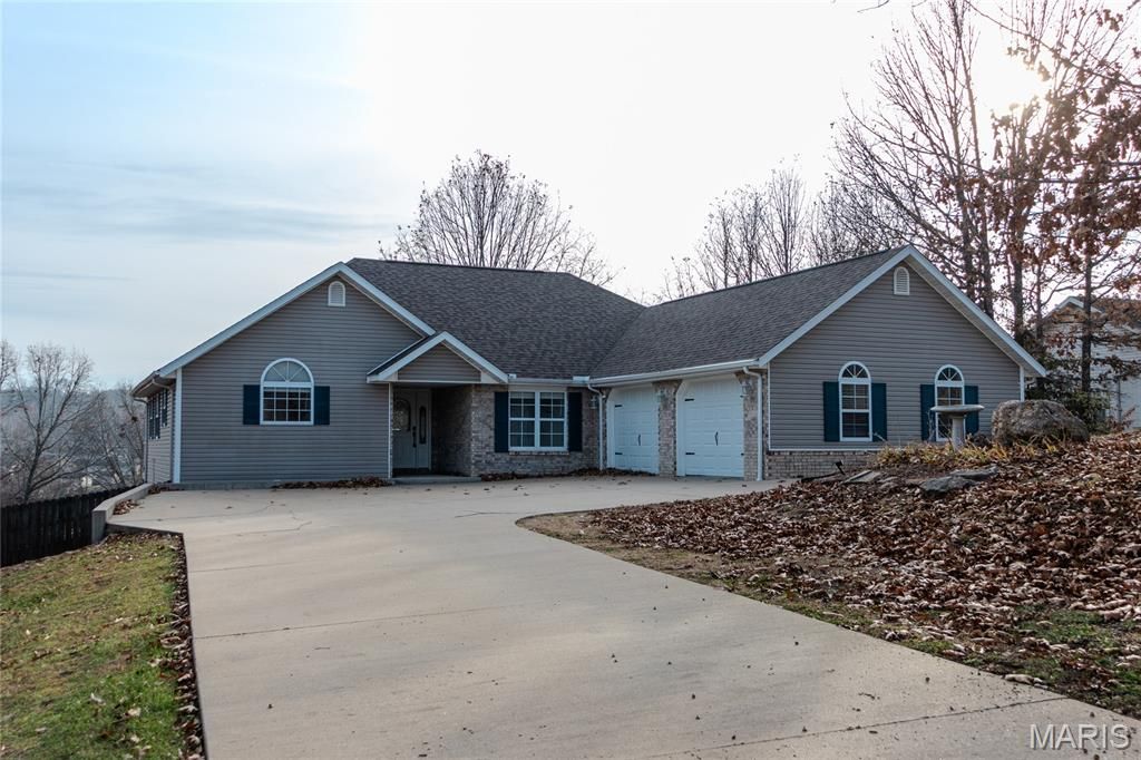 20361 Heritage Road, St Robert, MO 65584
