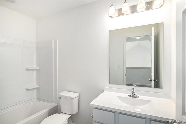 380 Dorchester Drive, Howell, MI 48855