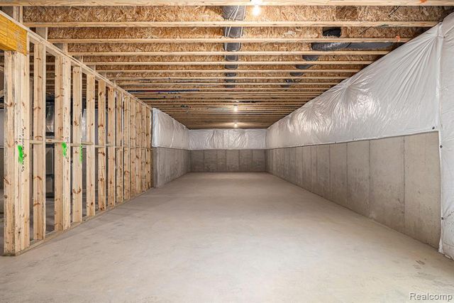 380 Dorchester Drive, Howell, MI 48855