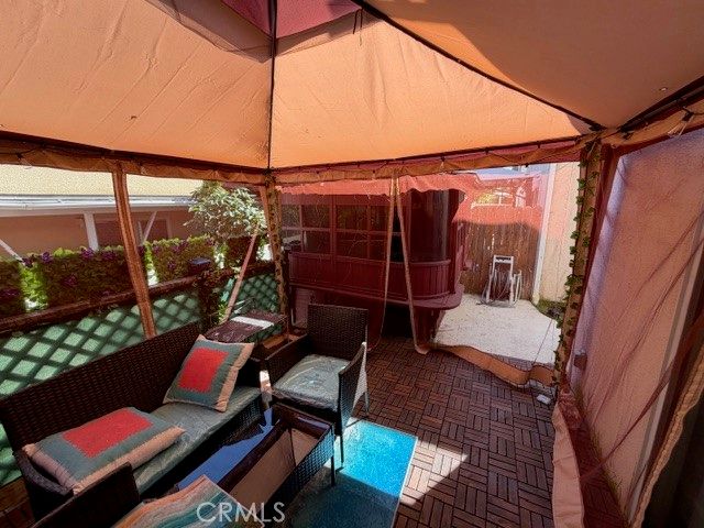 9300 Burnet 122, North Hills (los Angeles), CA 91343