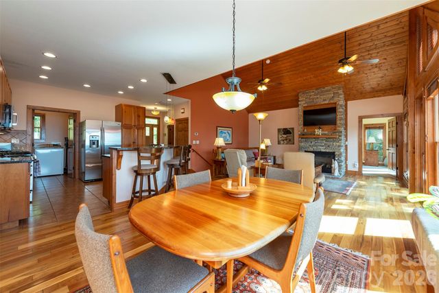 30 Wedgewood Terrace, Black Mountain, NC 28711