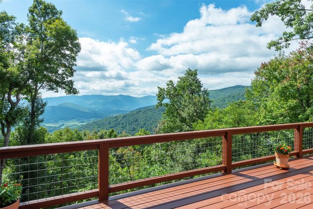 30 Wedgewood Terrace, Black Mountain, NC 28711