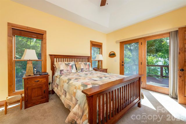 30 Wedgewood Terrace, Black Mountain, NC 28711