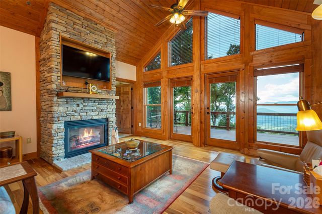 30 Wedgewood Terrace, Black Mountain, NC 28711