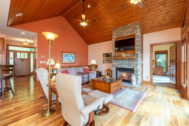 30 Wedgewood Terrace, Black Mountain, NC 28711