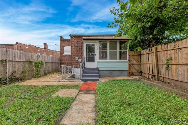 3627 Louisiana Ave, St Louis, MO 63118