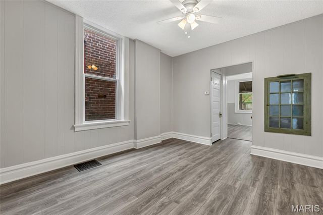 3627 Louisiana Ave, St Louis, MO 63118