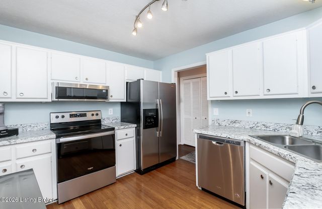 222 Rolling Ridge Way, Simpsonville, KY 40067