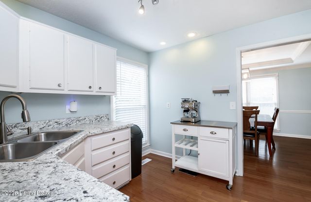 222 Rolling Ridge Way, Simpsonville, KY 40067