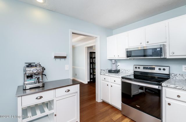 222 Rolling Ridge Way, Simpsonville, KY 40067