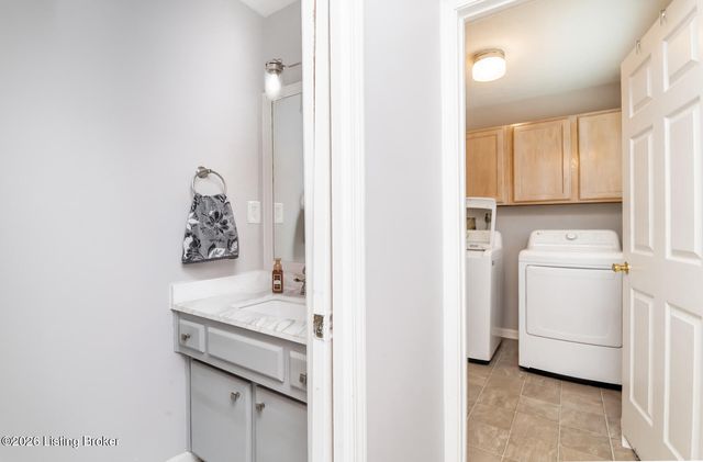 222 Rolling Ridge Way, Simpsonville, KY 40067