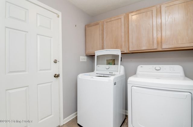 222 Rolling Ridge Way, Simpsonville, KY 40067