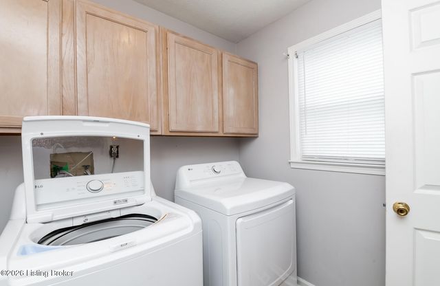 222 Rolling Ridge Way, Simpsonville, KY 40067