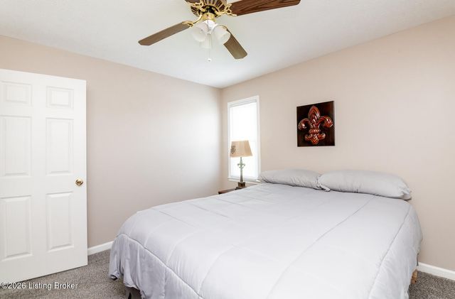 222 Rolling Ridge Way, Simpsonville, KY 40067