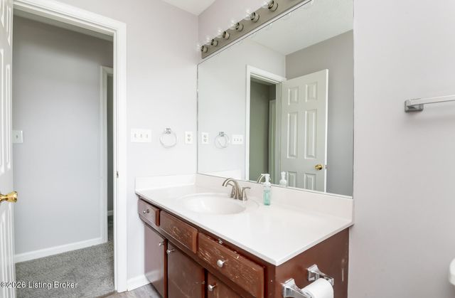 222 Rolling Ridge Way, Simpsonville, KY 40067