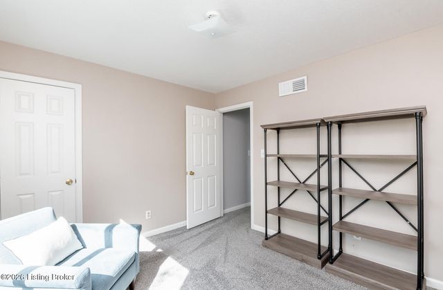 222 Rolling Ridge Way, Simpsonville, KY 40067