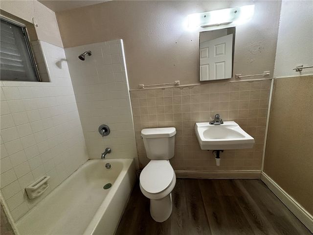 1241 Cambridge Dr, Corpus Christi, TX 78404