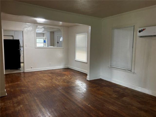 1241 Cambridge Dr, Corpus Christi, TX 78404