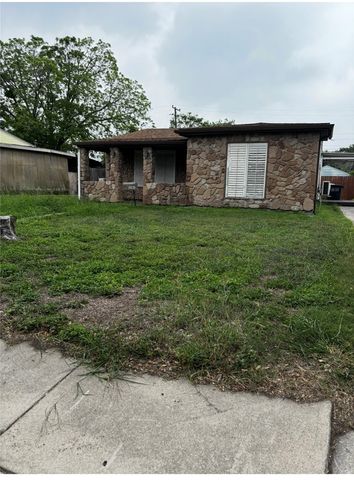 1241 Cambridge Dr, Corpus Christi, TX 78404