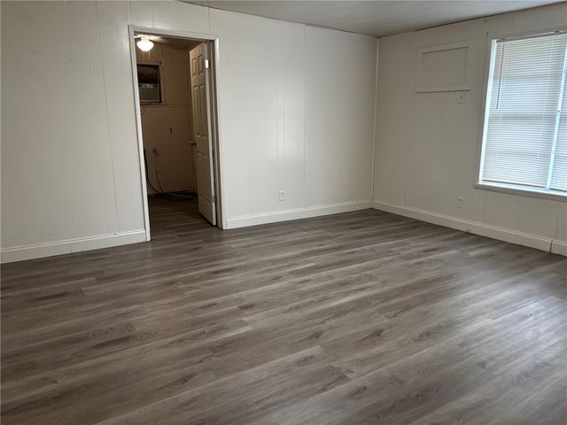 1241 Cambridge Dr, Corpus Christi, TX 78404