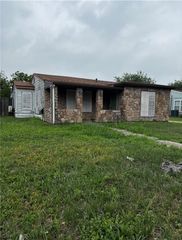 1241 Cambridge Dr, Corpus Christi, TX 78404