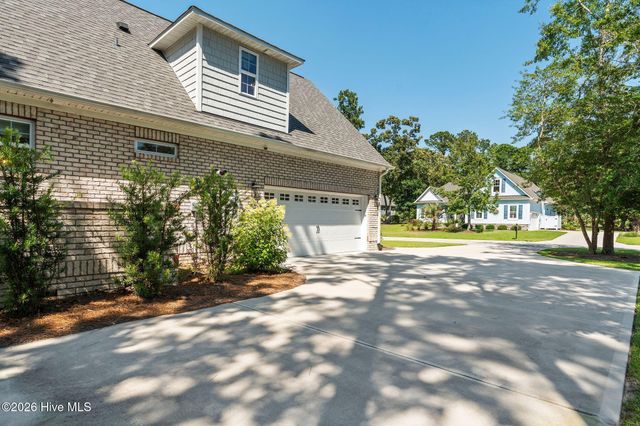 611 Grovewood Lane SE, Bolivia, NC 28422