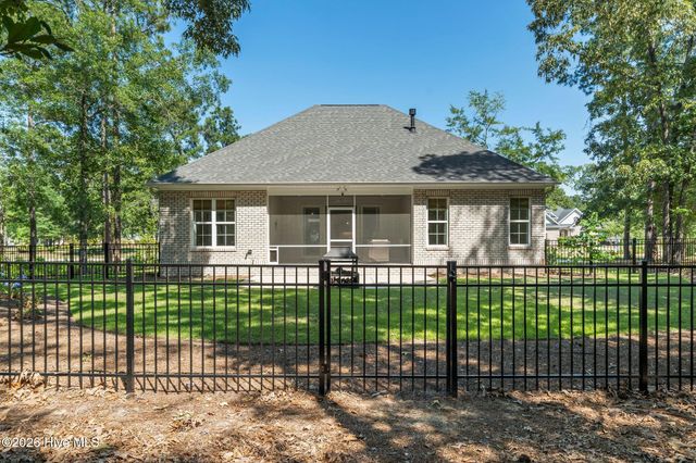 611 Grovewood Lane SE, Bolivia, NC 28422
