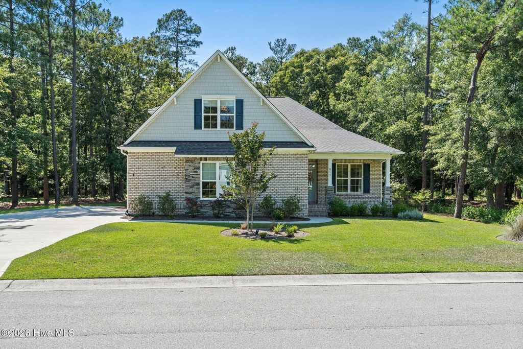 611 Grovewood Lane SE, Bolivia, NC 28422