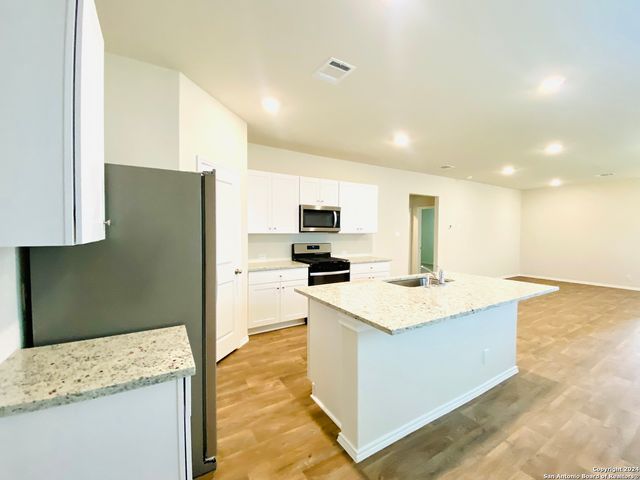 22507 Green Jacket, San Antonio, TX 78261