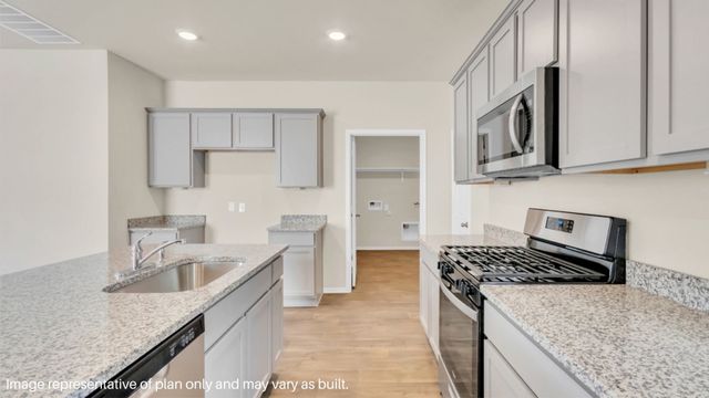 2124 Chantilly Lane, Arlington, TX 76015