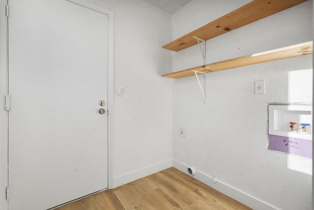 1128 Raymond Dr, Modesto, CA 95351