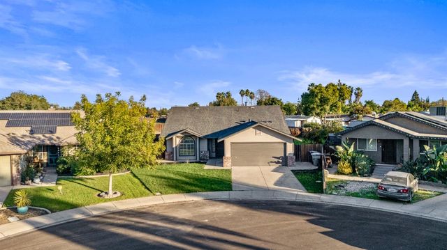 1128 Raymond Dr, Modesto, CA 95351