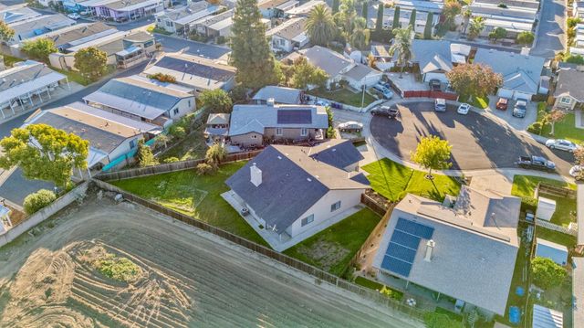 1128 Raymond Dr, Modesto, CA 95351