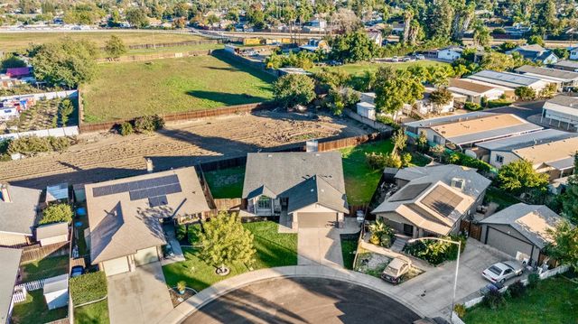 1128 Raymond Dr, Modesto, CA 95351