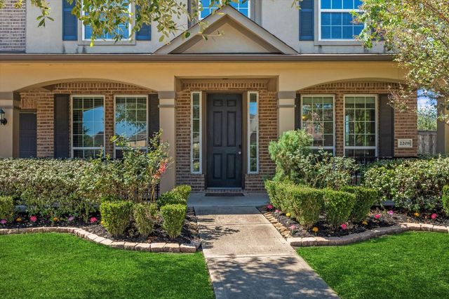 2208 Hannah Creek Court, Pearland, TX 77089