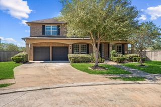 2208 Hannah Creek Court, Pearland, TX 77089