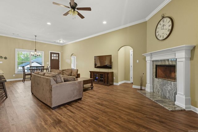 9009 Wooddale Dr, Sherwood, AR 72120