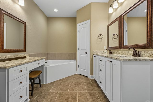 9009 Wooddale Dr, Sherwood, AR 72120