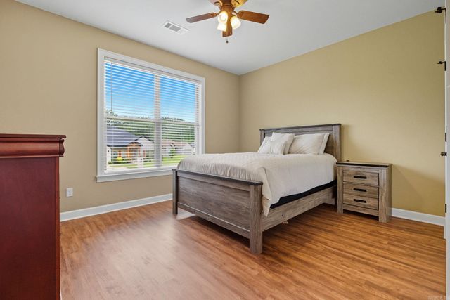 9009 Wooddale Dr, Sherwood, AR 72120