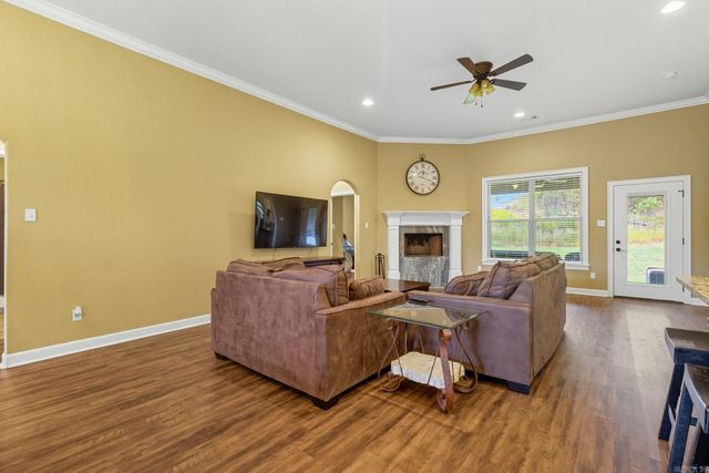 9009 Wooddale Dr, Sherwood, AR 72120