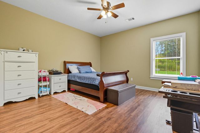 9009 Wooddale Dr, Sherwood, AR 72120