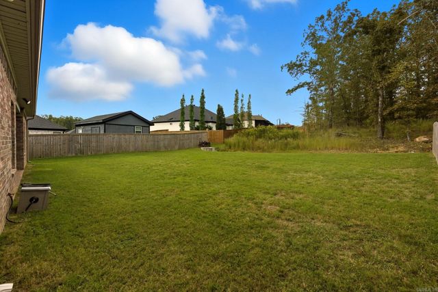9009 Wooddale Dr, Sherwood, AR 72120