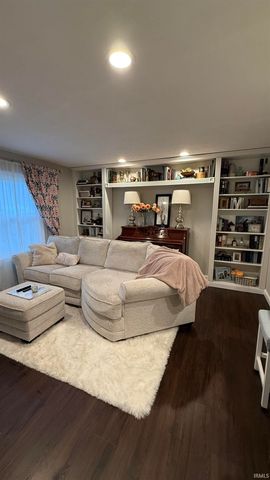 338 S Poplar Drive, Ellettsville, IN 47429