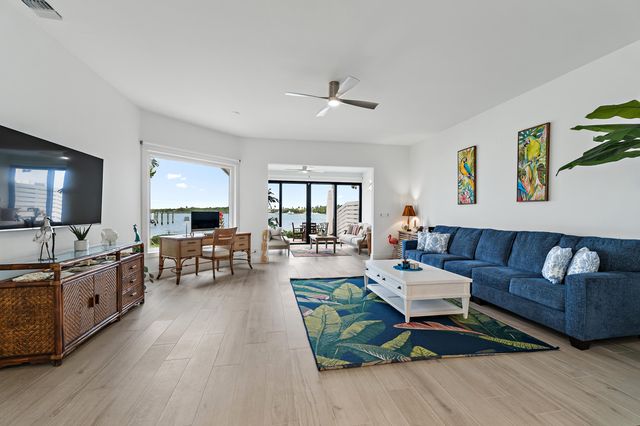 19950 Scrimshaw Way, Jupiter, FL 33469